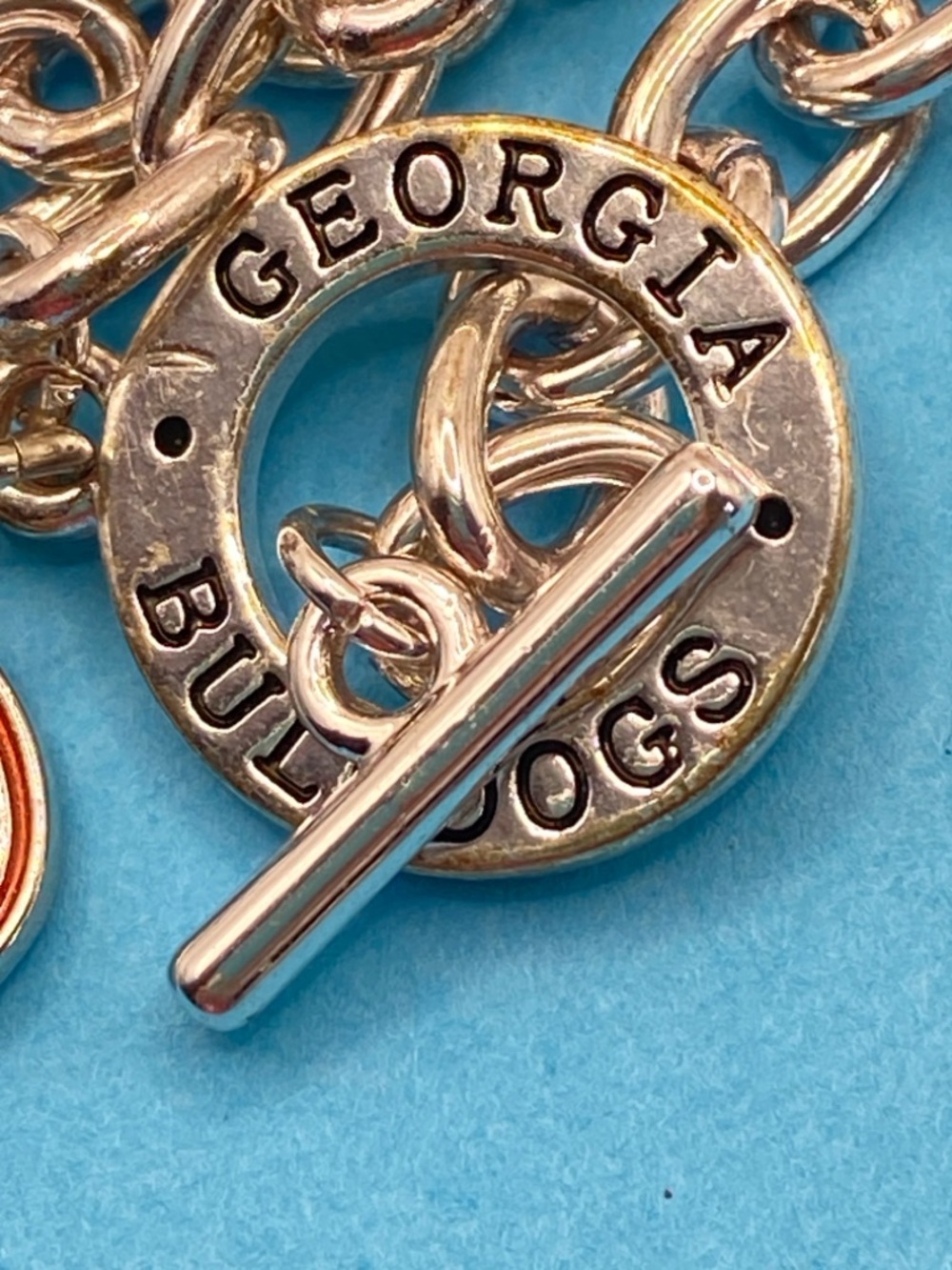 GEORGIA BULLDOGS Toggle Clasp Necklace With Charm Silvertone Necklace 18” - Picture 3 of 9